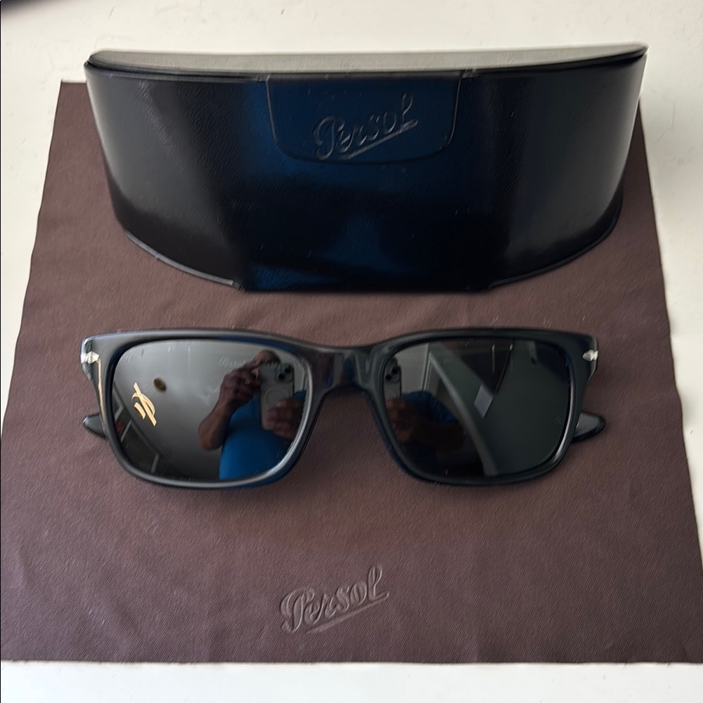 Persol black frame sunglasses. Excellent condition